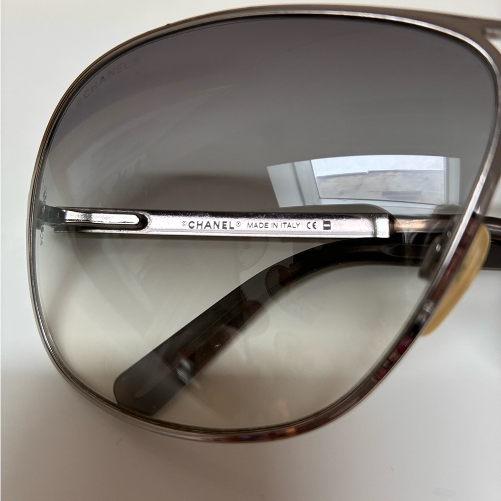 CHANEL Silver Gradient Aviator Sunglasses - Picture 3 of 9